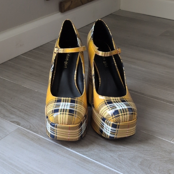 Madden Girl Yellow Plaid Platform Heels - Picture 4 of 5